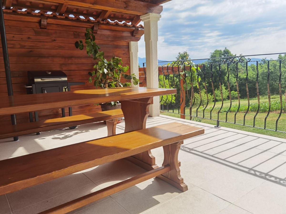 Apartment Luce Pićan Eksteriør billede