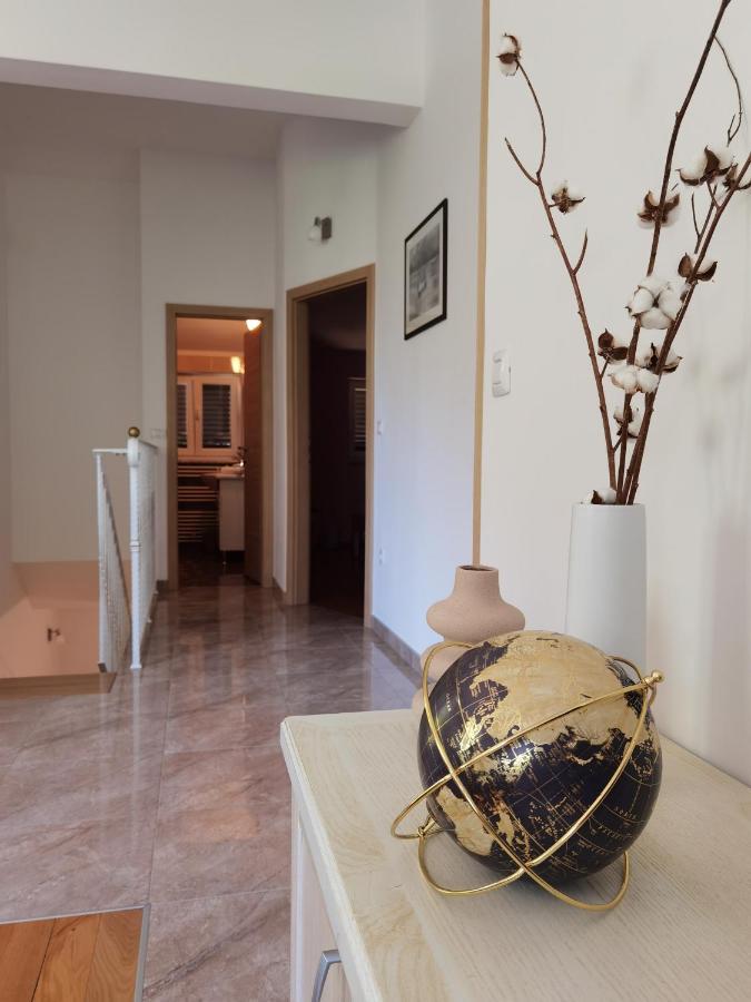 Apartment Luce Pićan Eksteriør billede