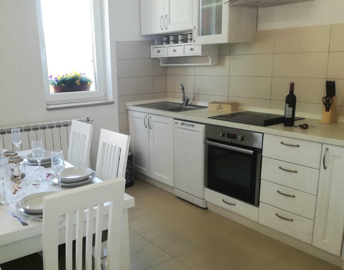Apartment Luce Pićan Eksteriør billede